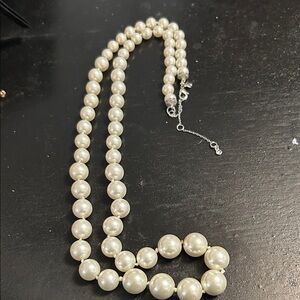 kate spade ♠️ 24” Elegant Graduated Pearl Necklace with Lobster Clasp